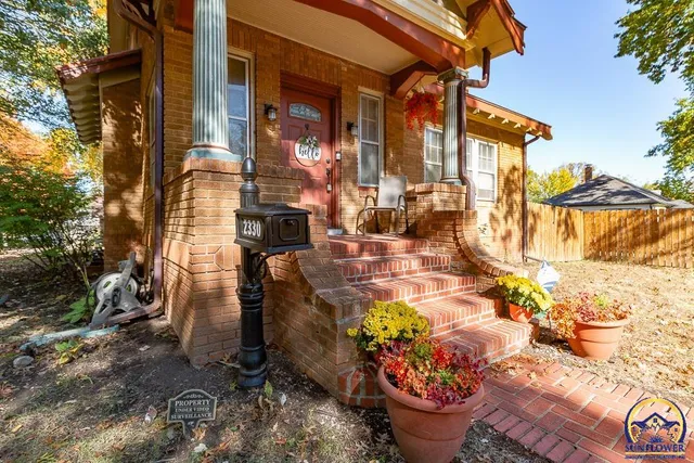 $267,000 | 2330 Southwest Hazelton Court, Topeka, KS 66606