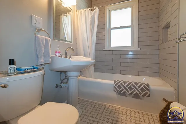 $267,000 | 2330 Southwest Hazelton Court, Topeka, KS 66606