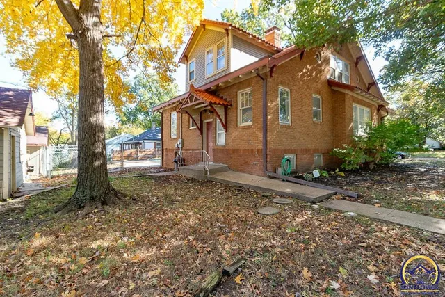 $267,000 | 2330 Southwest Hazelton Court, Topeka, KS 66606