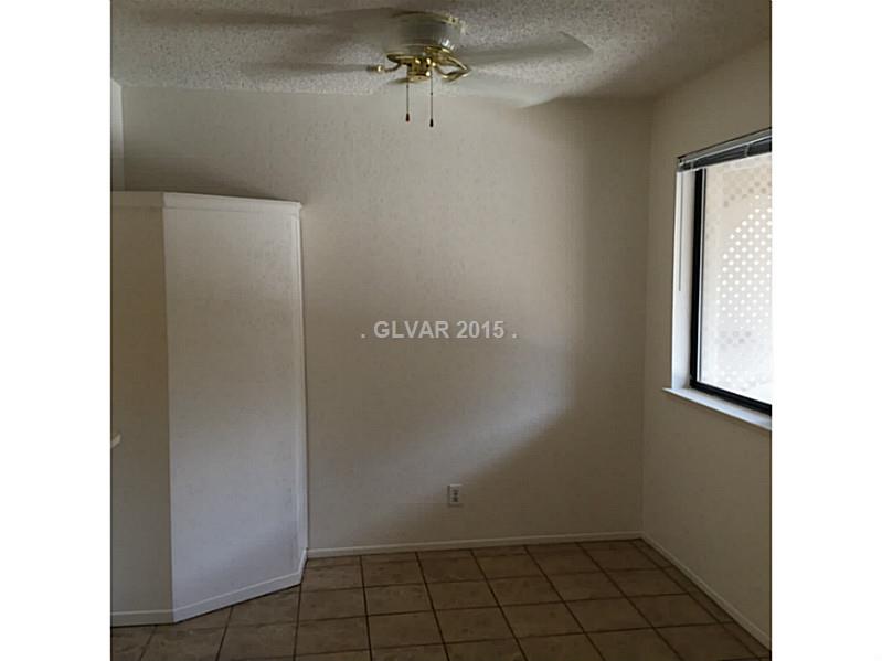 5733 Smoke Ranch Road, Unit B Las Vegas, NV 89108 - Photo 8 of 34 Dining Room.