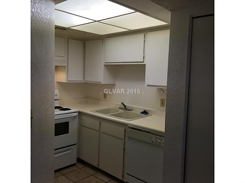 5733 Smoke Ranch Road, Unit B Las Vegas, NV 89108 - Photo 10 of 34 Kitchen.