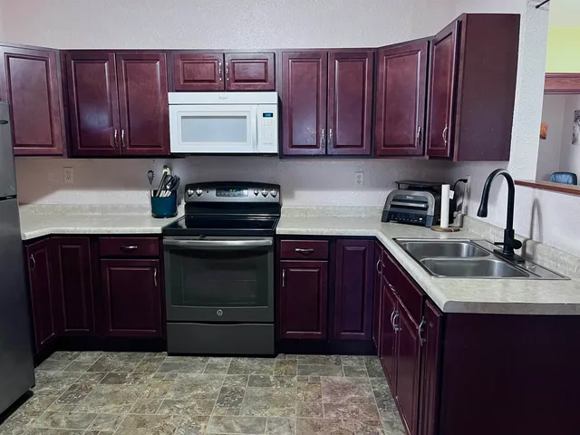 $212,000 | 1407 Stoughton Avenue, Tomah, WI 54660