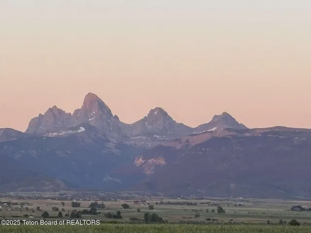 $4,599,999 | 4245 North 8000 West, Tetonia, ID 83452