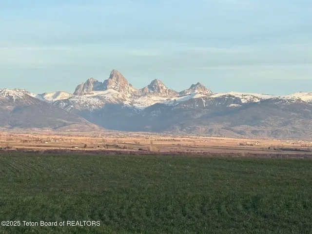 $4,599,999 | 4245 North 8000 West, Tetonia, ID 83452