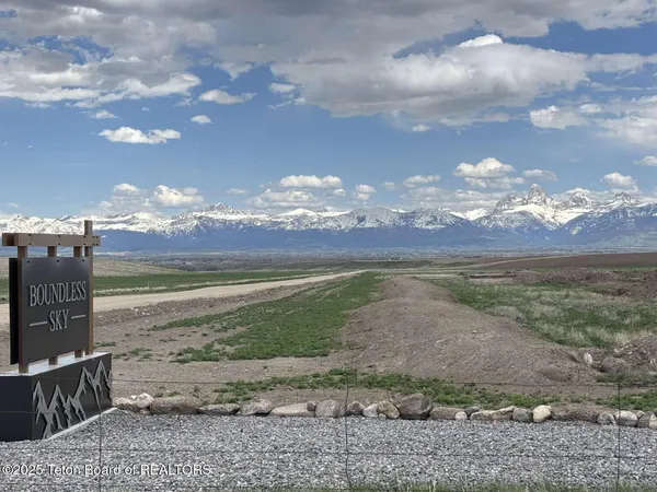 $4,599,999 | 4245 North 8000 West, Tetonia, ID 83452