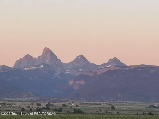 $4,599,999 | 4245 North 8000 West, Tetonia, ID 83452