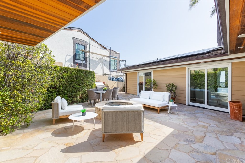 434 Emerald Bay Laguna Beach, CA 92651 - Photo 13 of 39 a building outdoor space with patio furniture and potted plants