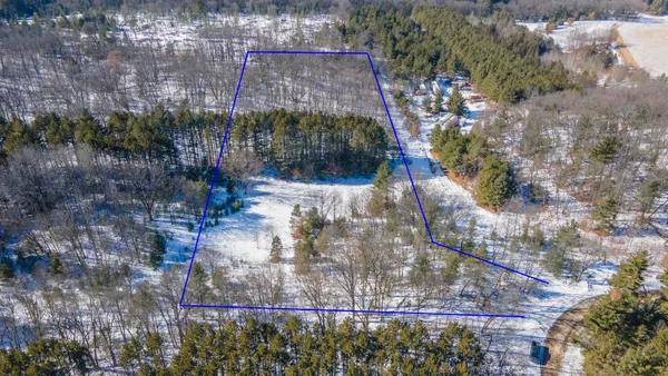 $75,000 | N3011 11th Drive, Hancock, WI 54943