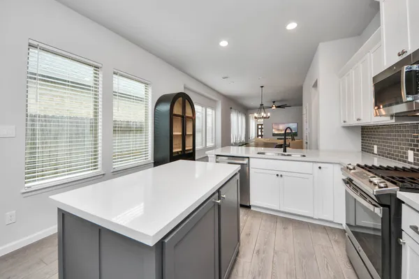 $2,900 | 4219 Colony Lane, Missouri City, TX 77459