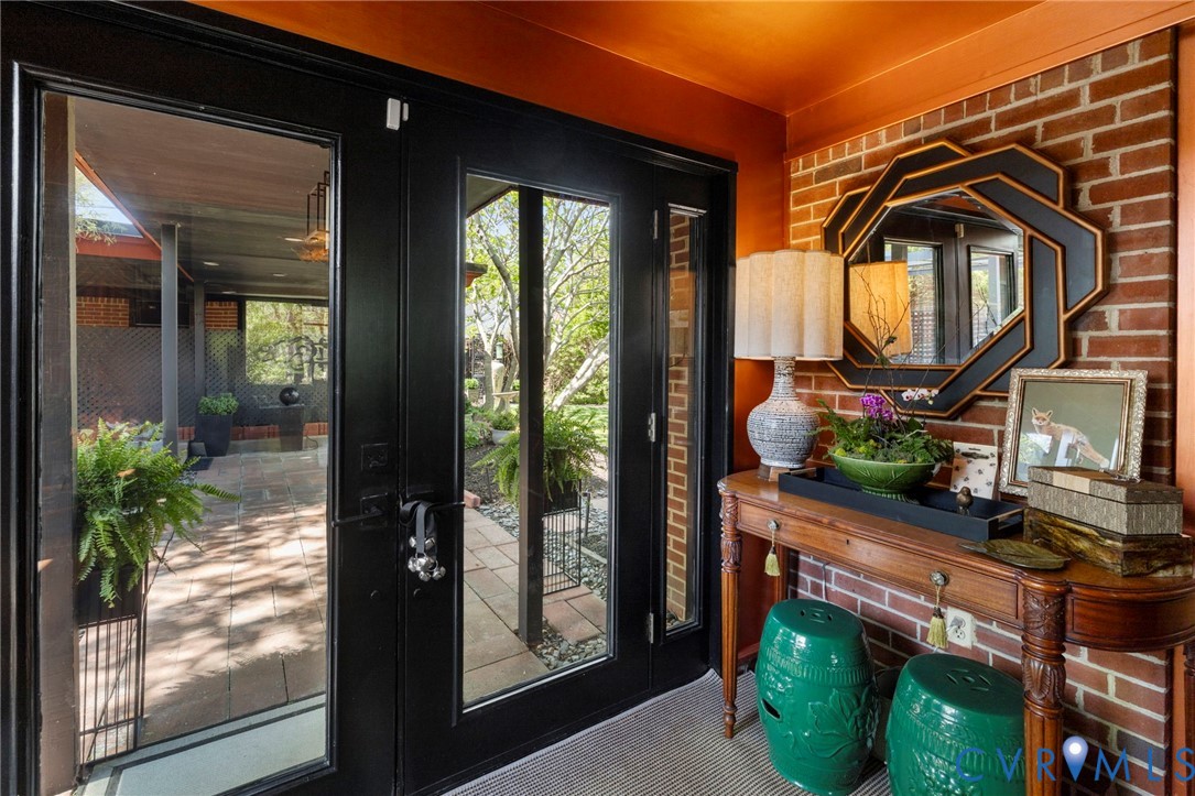 4904 Riverside Drive Richmond, VA 23225 - Photo 9 of 42 a view of an entryway