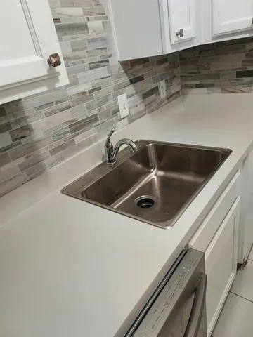 a close view of sink and tap