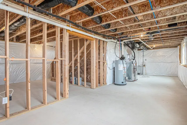 $399,900 | 12823 High Rdg Court, Freeport, MI 49325