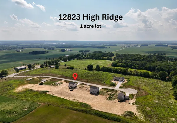 $399,900 | 12823 High Rdg Court, Freeport, MI 49325