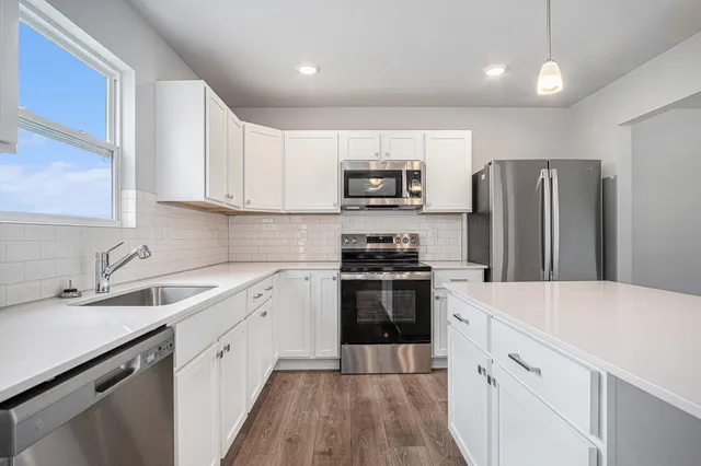 $399,900 | 12823 High Rdg Court, Freeport, MI 49325