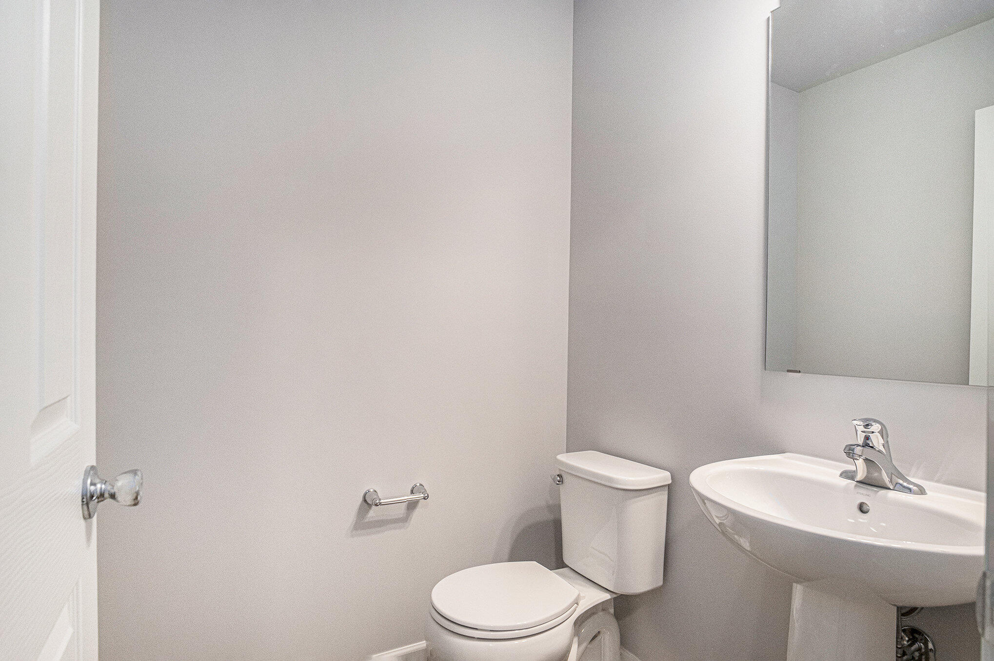 12823 High Rdg Court Freeport, MI 49325 - Photo 6 of 29 HRA013-i1880-Powder Room