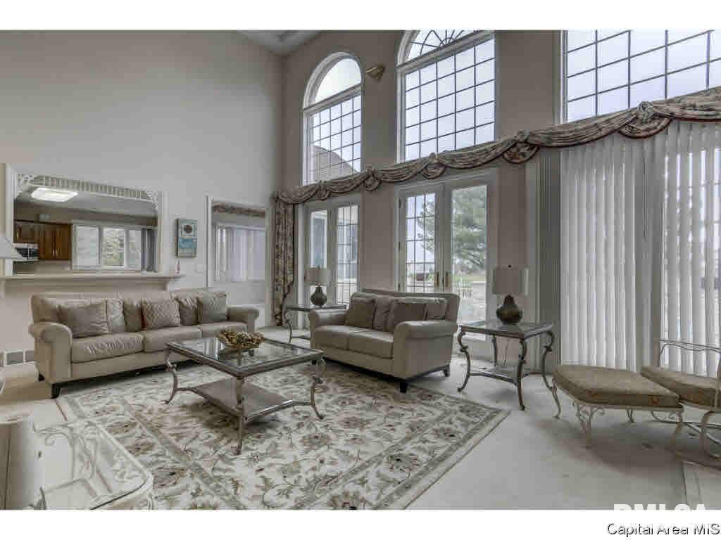 4808 Bears Paw Court Springfield, IL 62711 - Photo 8 of 36 Gallery Image 8