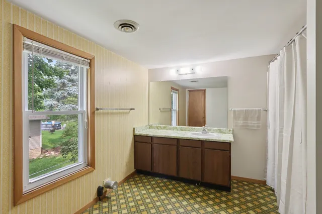 $599,000 | 616 North Main Street, Cottage Grove, WI 53527