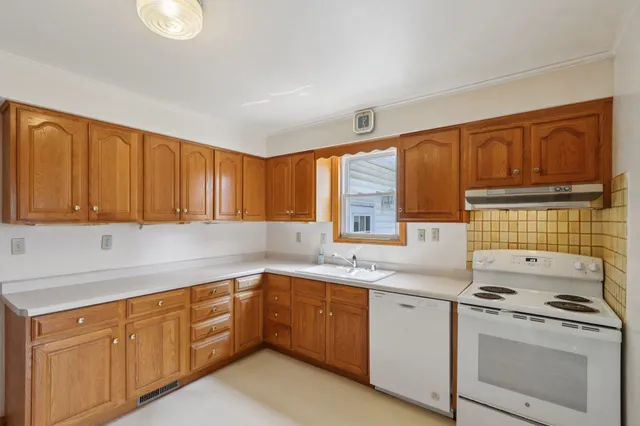 $599,000 | 616 North Main Street, Cottage Grove, WI 53527