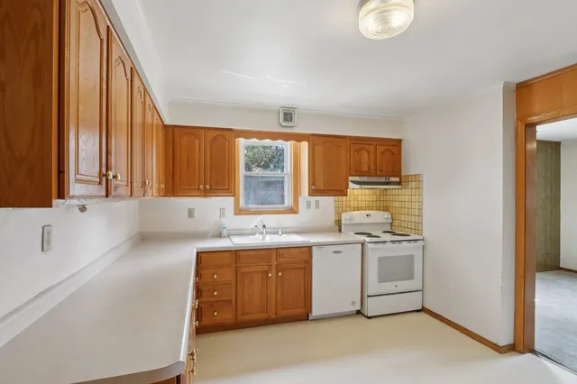 $599,000 | 616 North Main Street, Cottage Grove, WI 53527