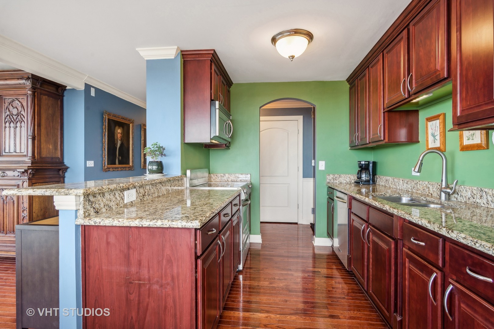 655 West Irving Park Road, Unit 5516 Chicago, IL 60613 - Photo 8 of 23