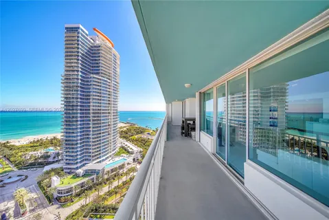 $2,750,000 | 400 South Pointe Drive, Unit 2310, Miami Beach, FL 33139