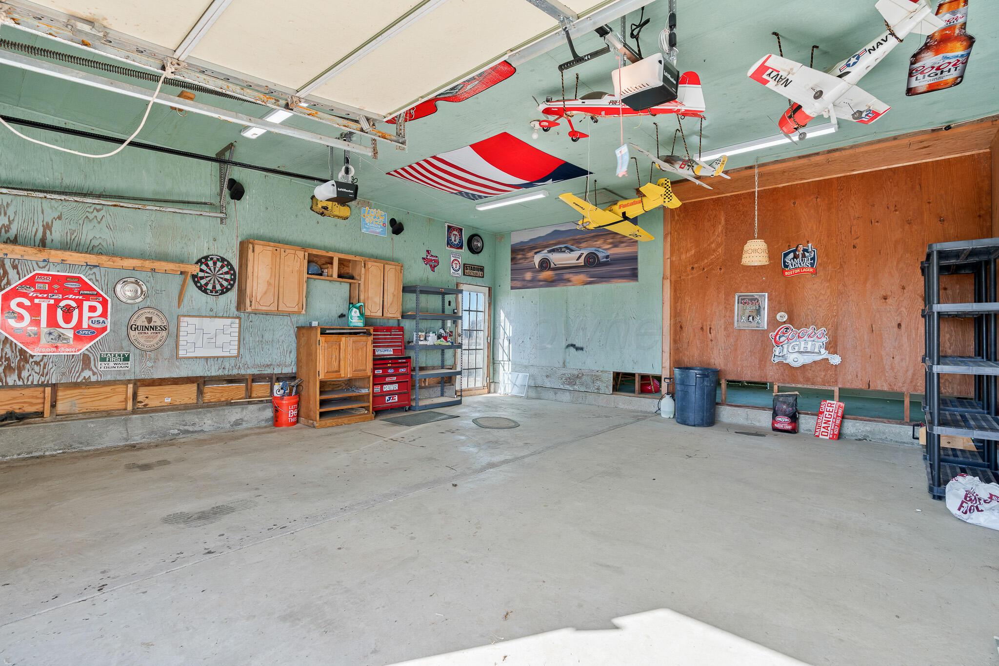 11325 Deer Trail Amarillo, TX 79118 - Photo 17 of 23 Garage