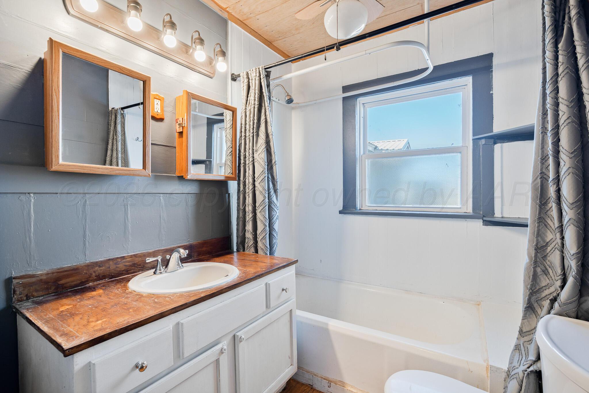 11325 Deer Trail Amarillo, TX 79118 - Photo 10 of 23 Main Bathroom