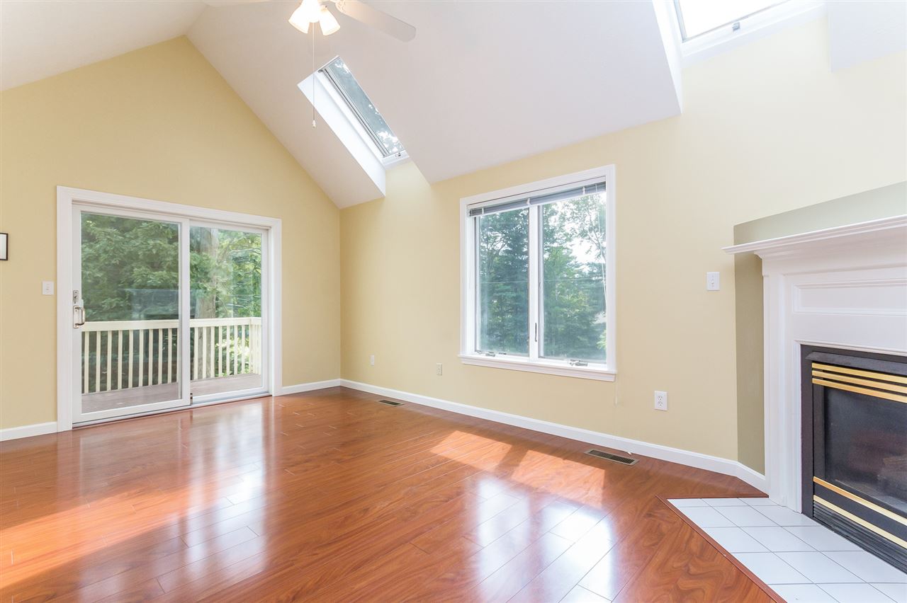 26 Preston Field Road Nashua, NH 03064 - Photo 3 of 40