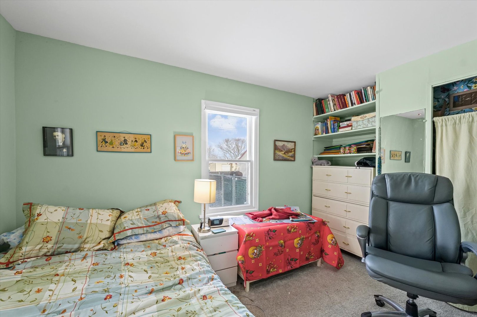 524 North State Street Gibson City, IL 60936 - Photo 13 of 22 a bedroom with a bed and cabinets