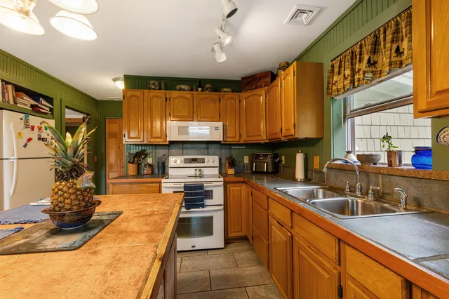 $329,000 | 30 Carlton Hill Road, Whitefield, NH 03598