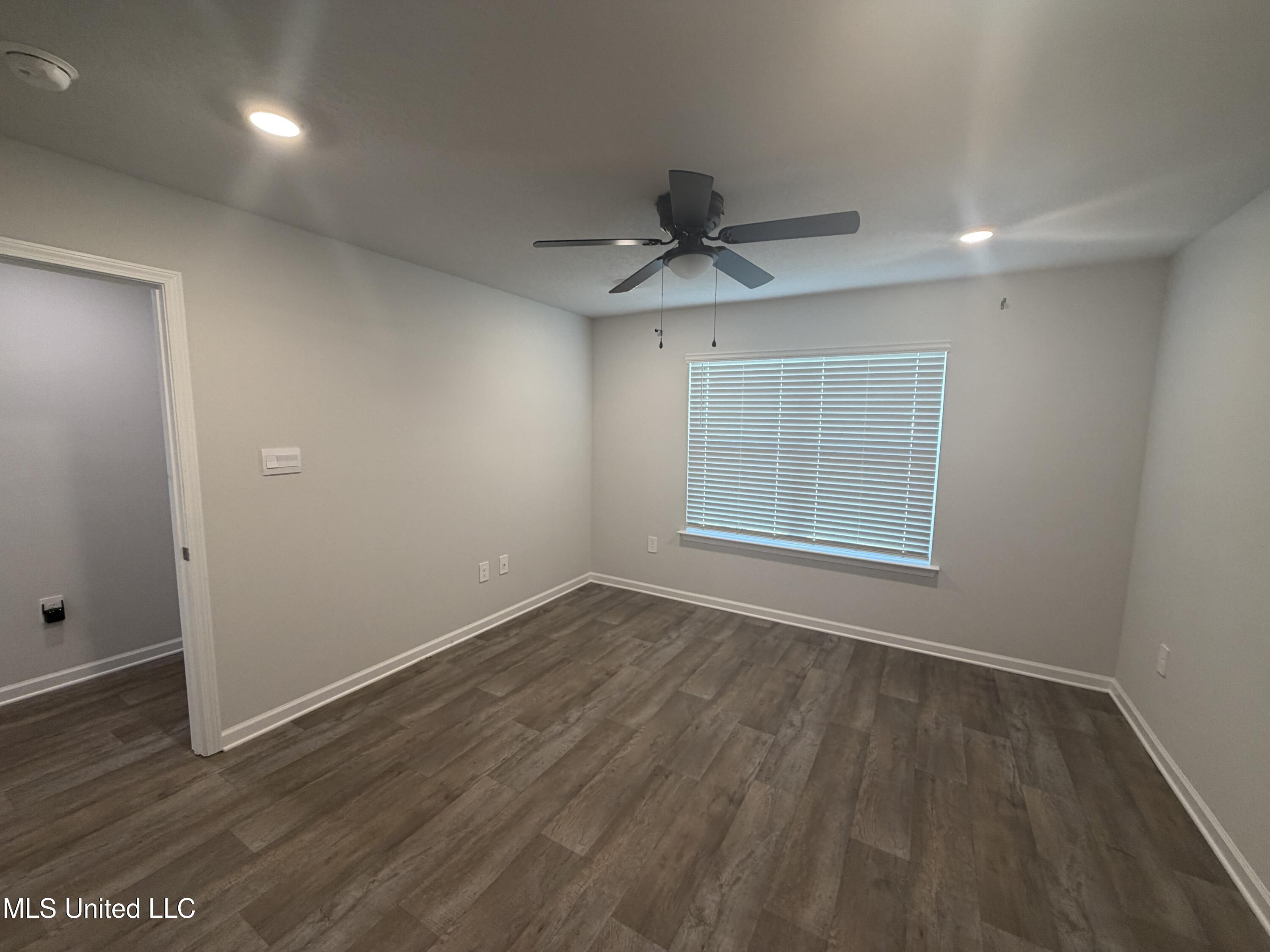 29 Crown Drive Lucedale, MS 39452 - Photo 4 of 20 CROWN OWNER SUITE