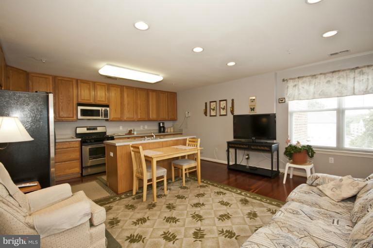 4750 Coyle Road, Unit 305 Owings Mills, MD 21117 - Photo 17 of 30 Kitchen