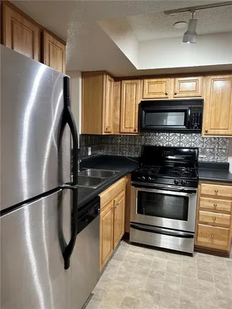 $1,600 | 3301 Henderson Mill Road, Unit E7, Atlanta, GA 30341