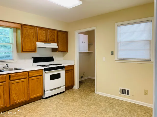 $1,425 | 25 Martin Street, Newnan, GA 30263