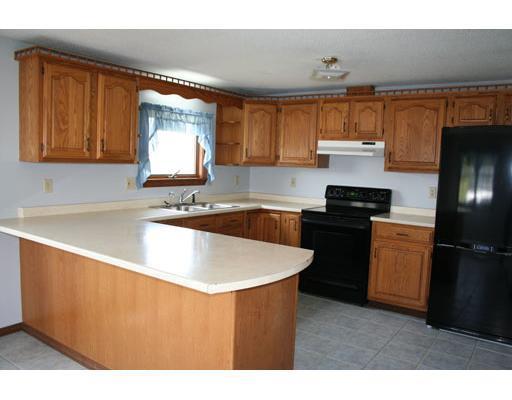 298 Main Road Eddington, ME 04428 - Photo 2 of 25 Kitchen.