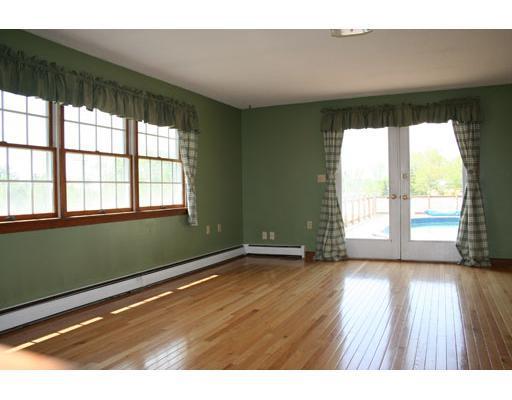 298 Main Road Eddington, ME 04428 - Photo 3 of 25 Living Room.