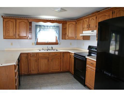 298 Main Road Eddington, ME 04428 - Photo 6 of 25 Kitchen.