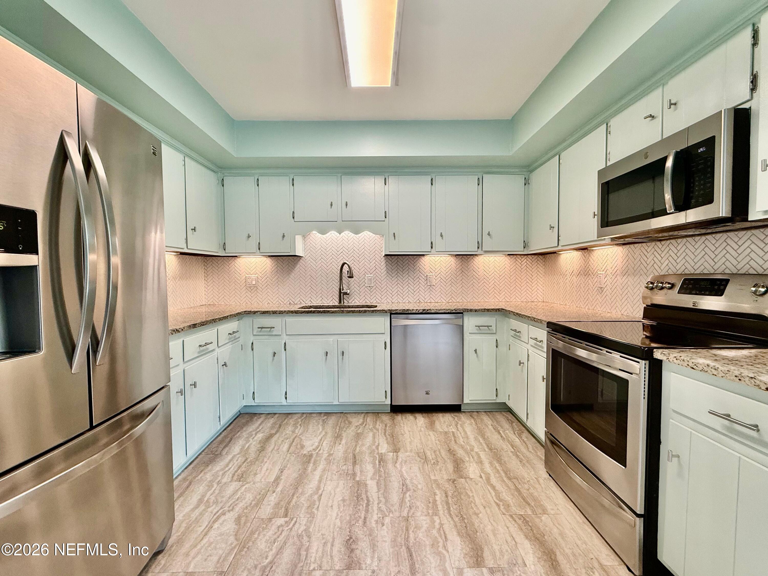 11705 Edinburgh Way Jacksonville, FL 32223 - Photo 11 of 37 IMG_0775