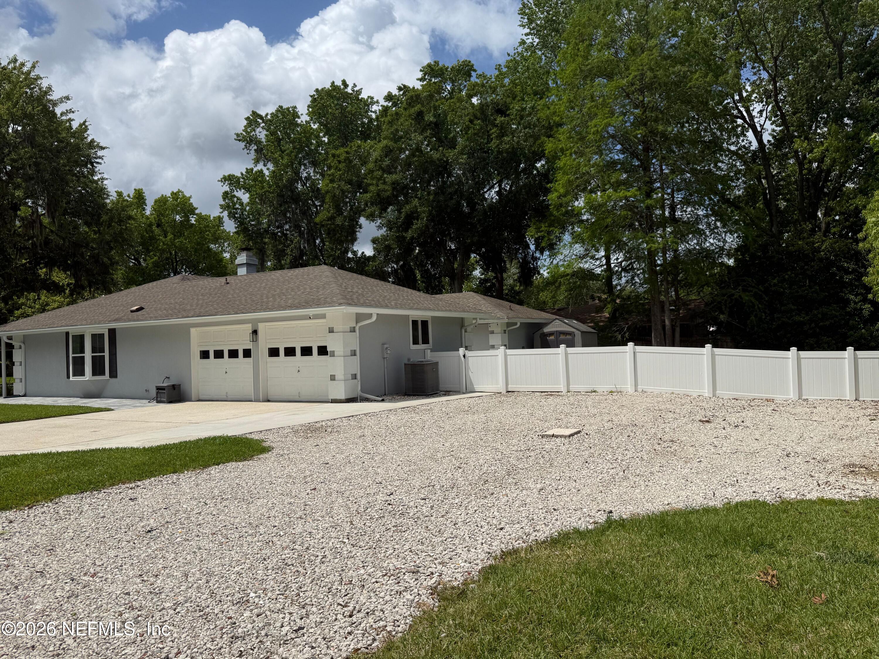 11705 Edinburgh Way Jacksonville, FL 32223 - Photo 5 of 37 IMG_0763