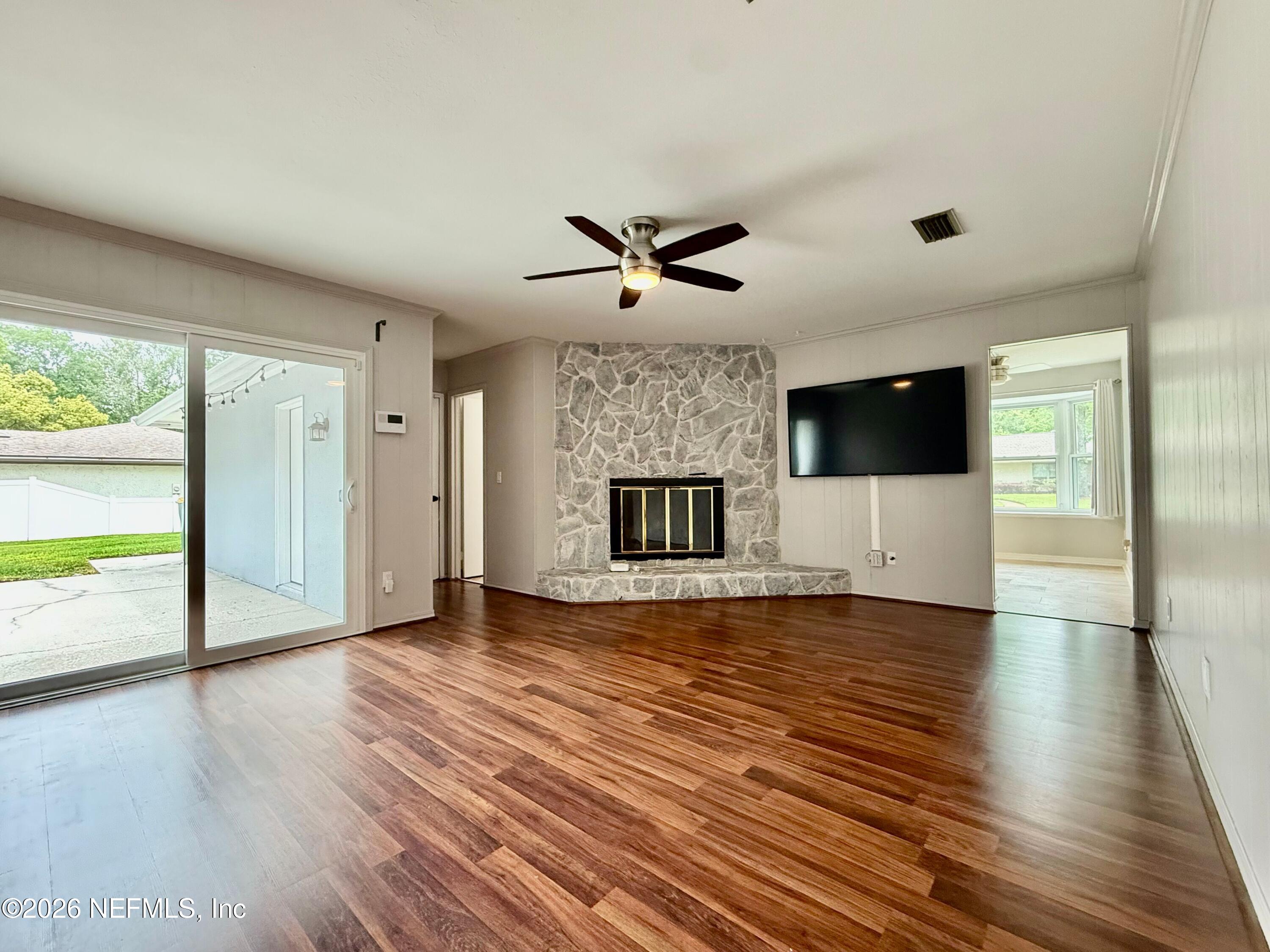 11705 Edinburgh Way Jacksonville, FL 32223 - Photo 9 of 37 IMG_0769