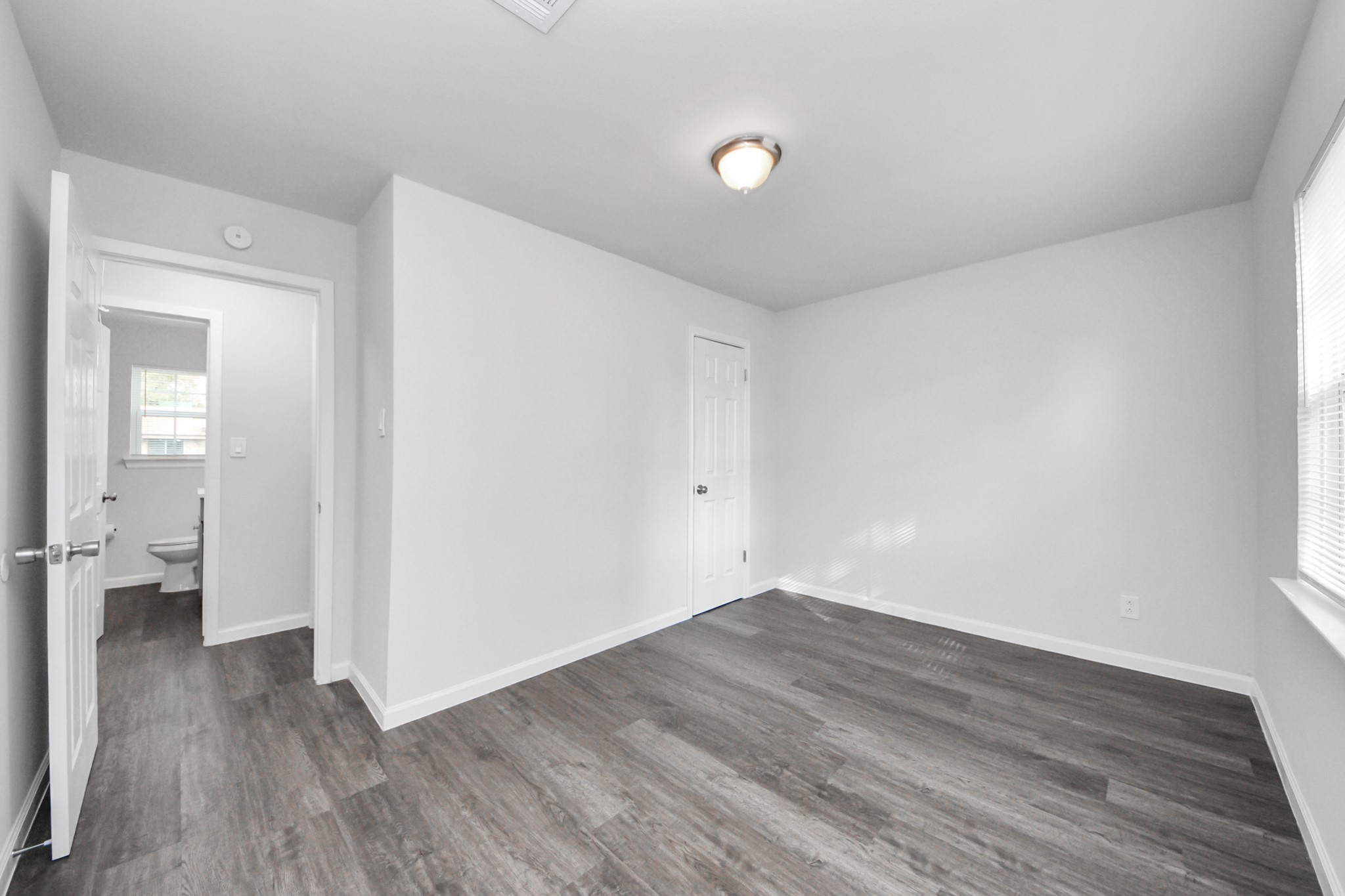 6511 Mohawk Street Houston, TX 77016 - Photo 19 of 28 ROOM 3