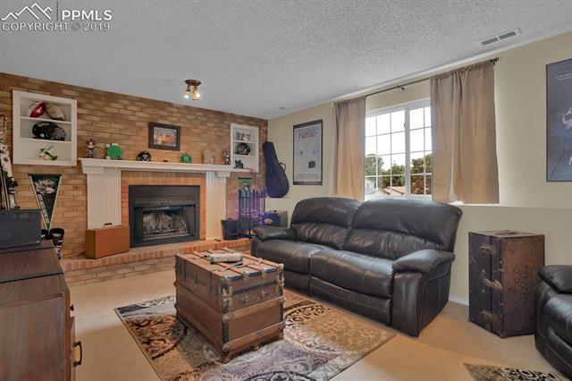 5418 Pinon Valley Road Colorado Springs, CO 80919 - Photo 8 of 29 Gallery Image 8