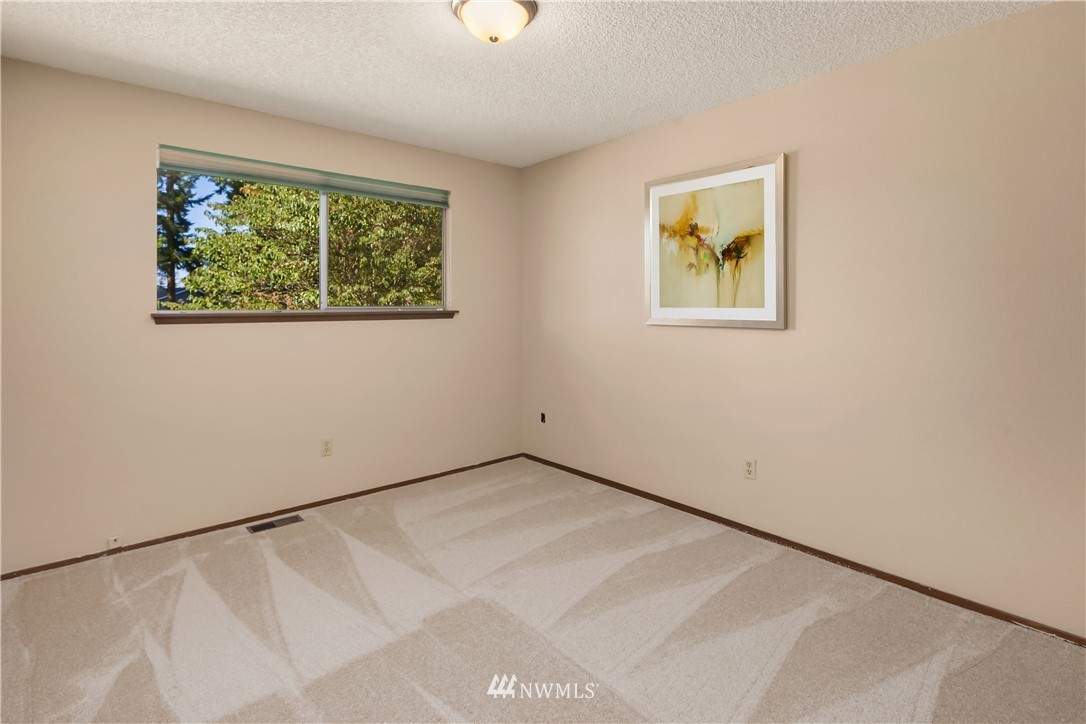 21620 6th Avenue West Bothell, WA 98021 - Photo 7 of 15