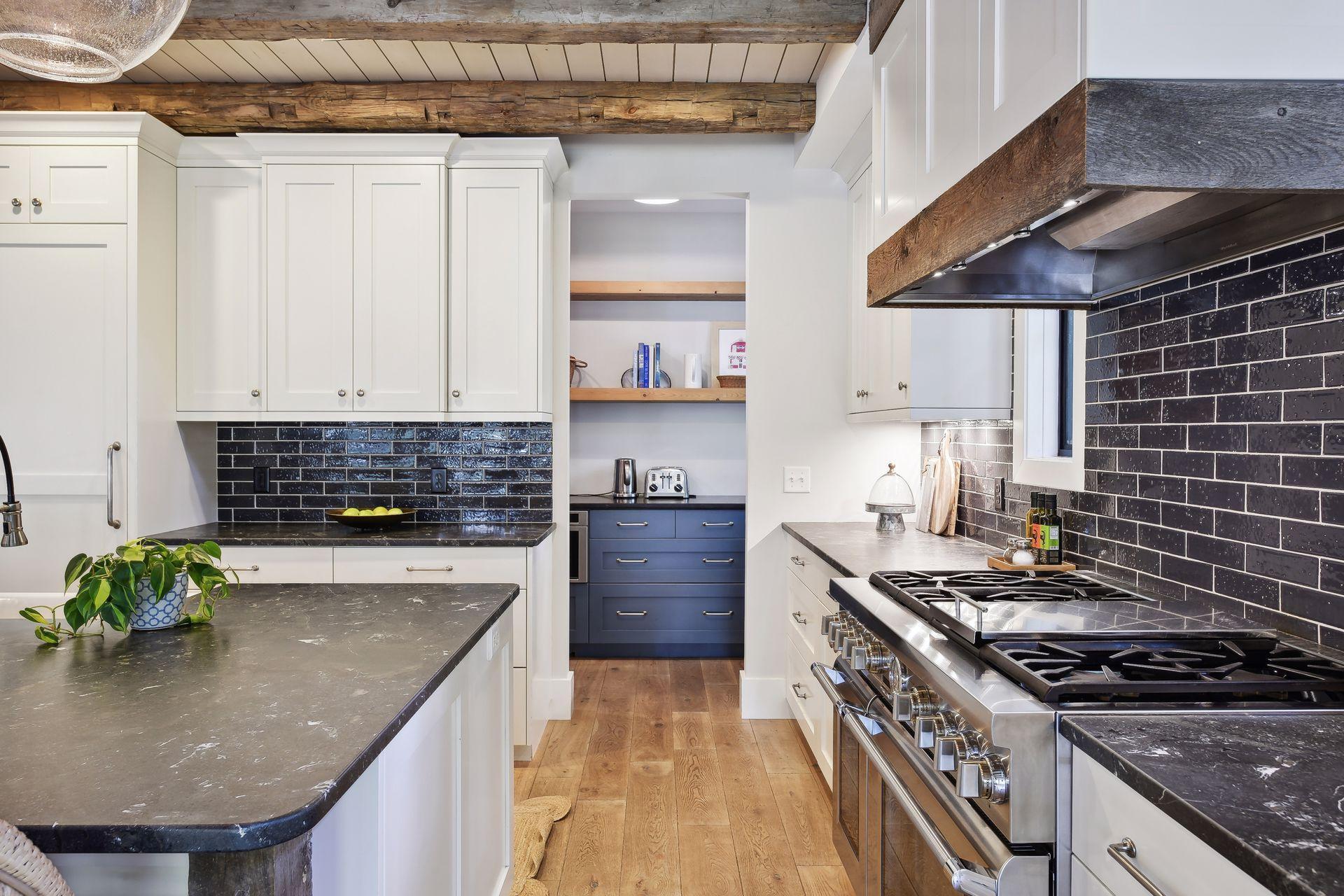 4260 Jefferson Street Deephaven, MN 55331 - Photo 9 of 50