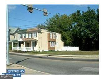 949 Springfield Road Darby, PA 19023 - Photo 2 of 10