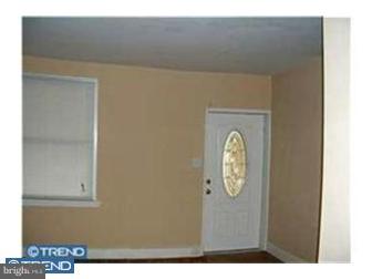 949 Springfield Road Darby, PA 19023 - Photo 4 of 10