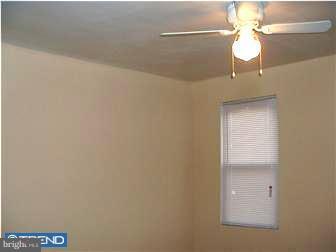 949 Springfield Road Darby, PA 19023 - Photo 8 of 10
