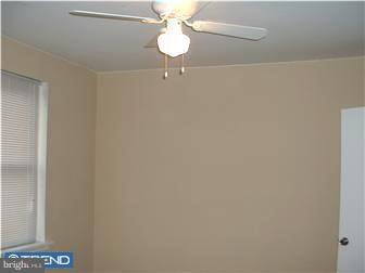 949 Springfield Road Darby, PA 19023 - Photo 9 of 10