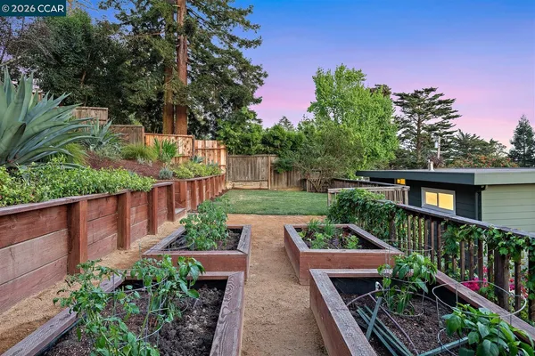 $885,000 | 6555 Saroni Drive, Oakland, CA 94611