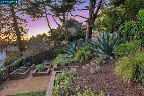$885,000 | 6555 Saroni Drive, Oakland, CA 94611